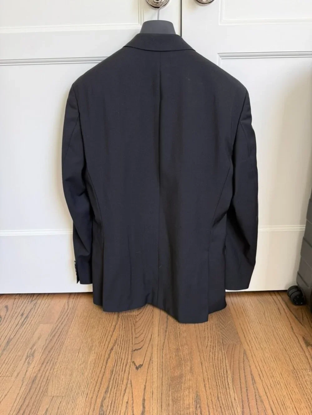 Hugo Boss Black Suit (38R)